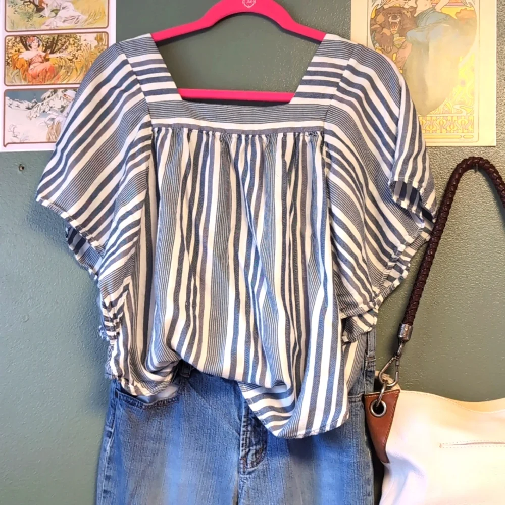 Beach LL Batwing Style Top - Picture 1 of 6